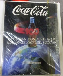 2004-2 € 20,00 coca cola boek meer dan 100 jaar een succes